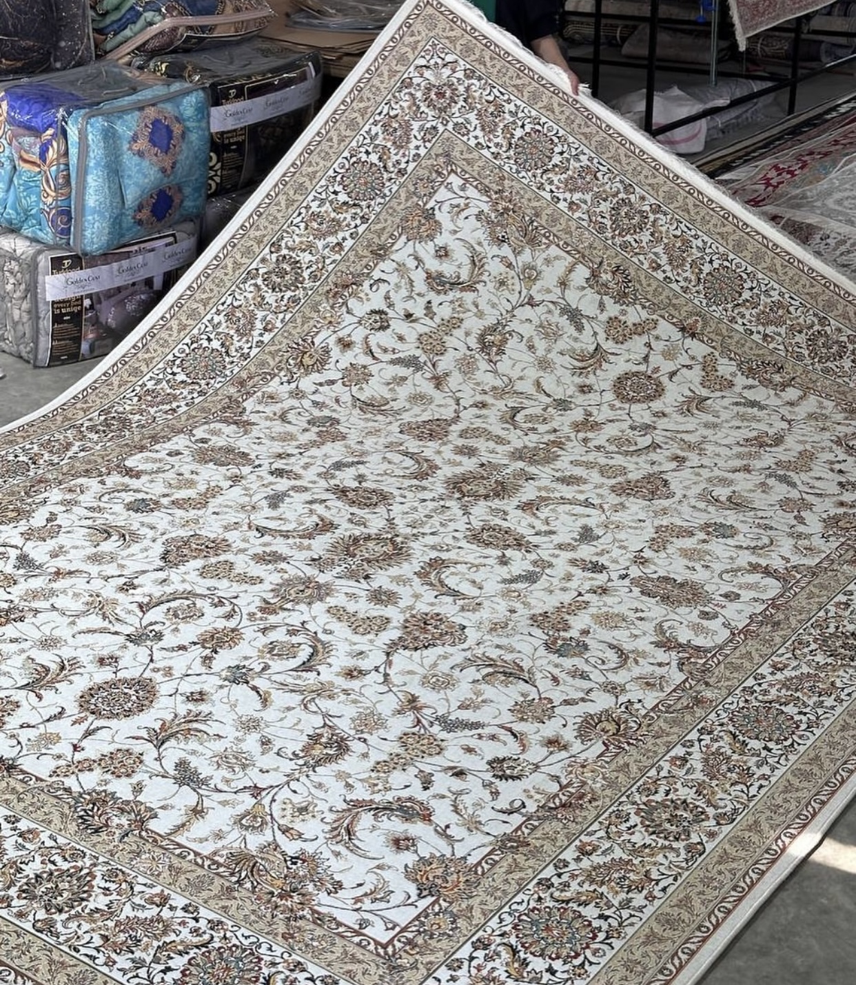 فرشینه مخمل افشان