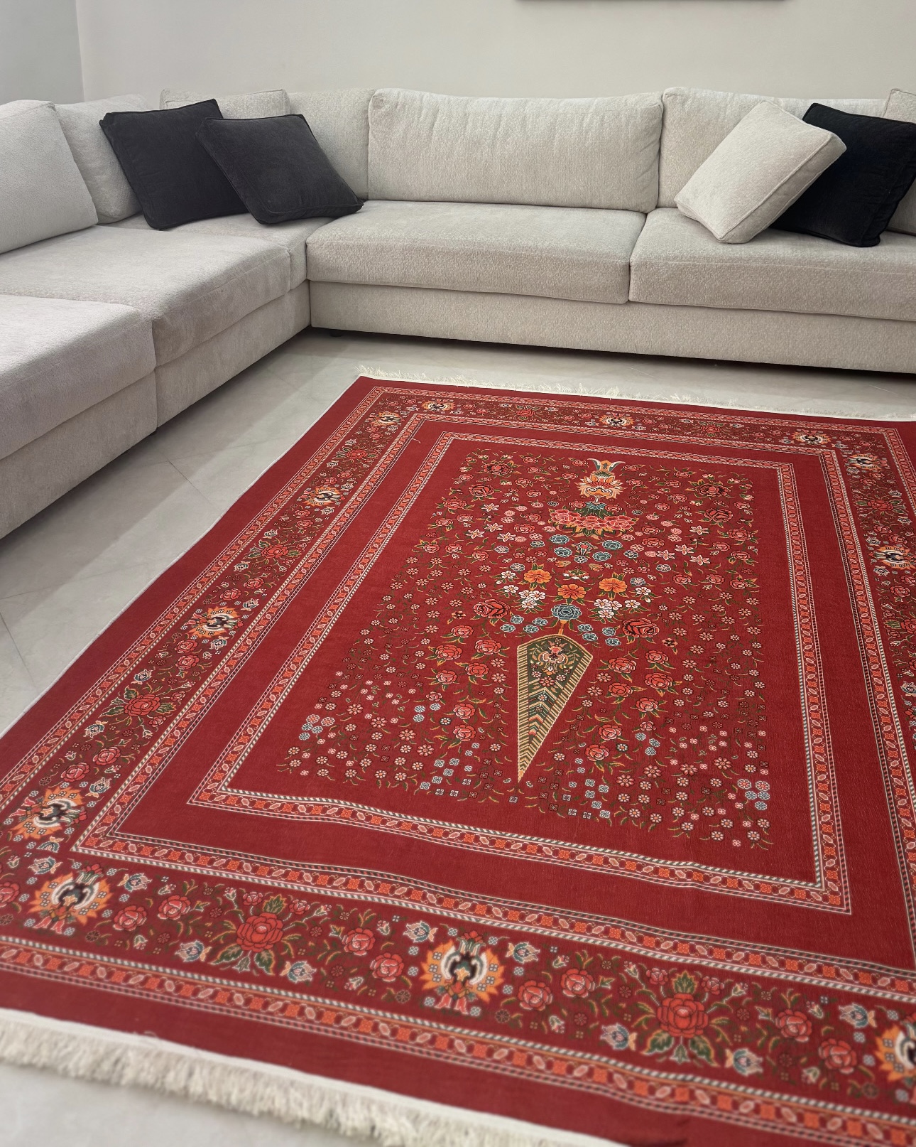 فرشینه مخمل طرح باغ گل لاکی