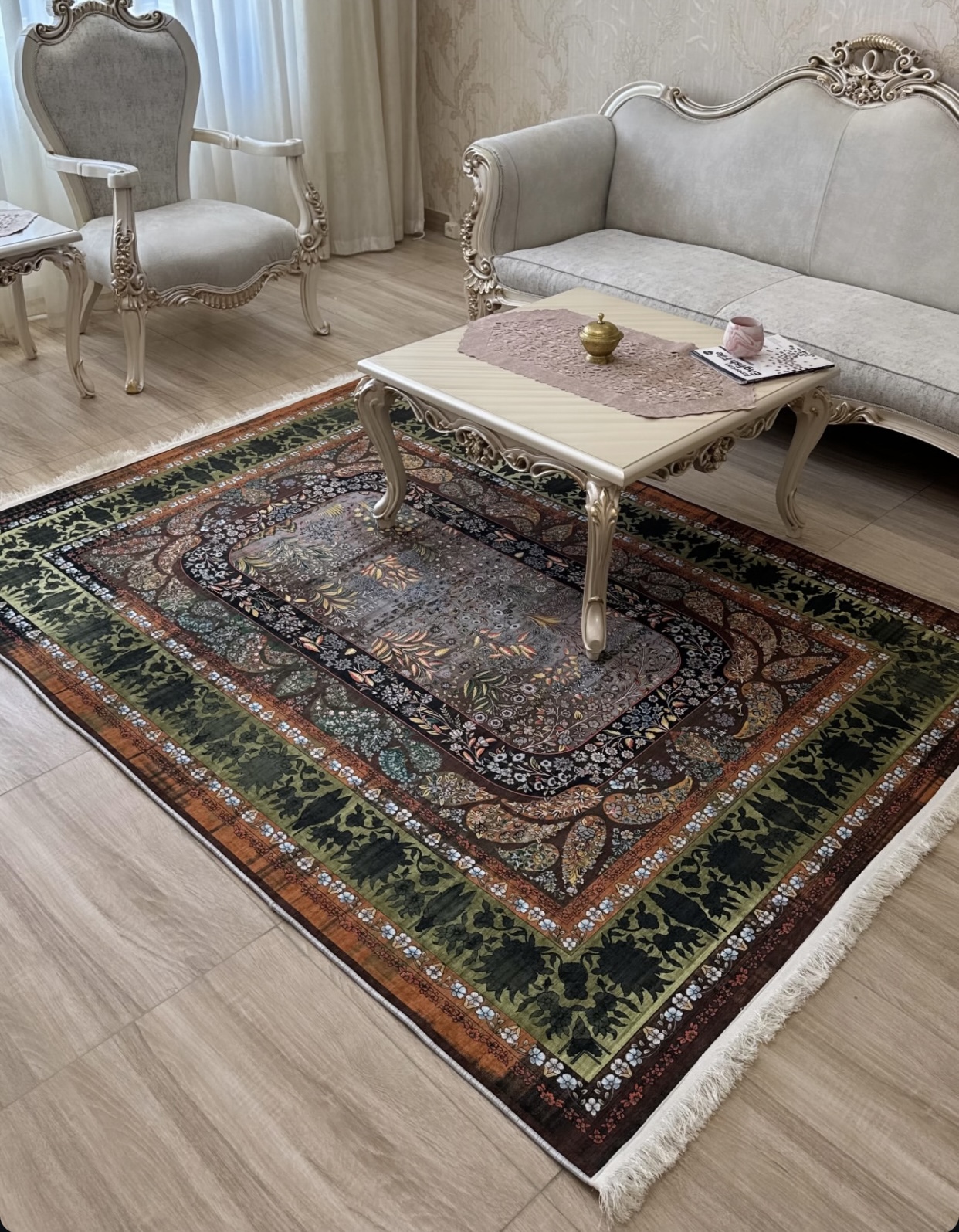 فرشینه مخمل سبز
